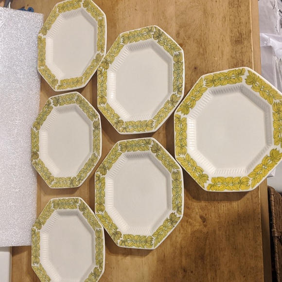Independence Ironstone by Interpace NKT Japan Yellow Design Octagonal Dishes 17 - Picture 11 of 16